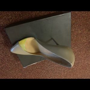 LAMB Stiletto Tan and Neon Pumps Size 8.5